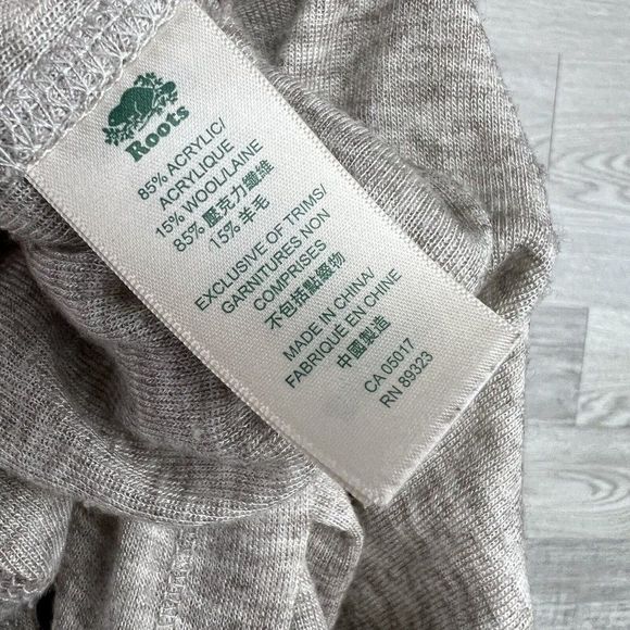 Roots Canada Women’s Small Gray Open Sides Sweater Wool Blend Unique Sweatshirt - Picture 6 of 7